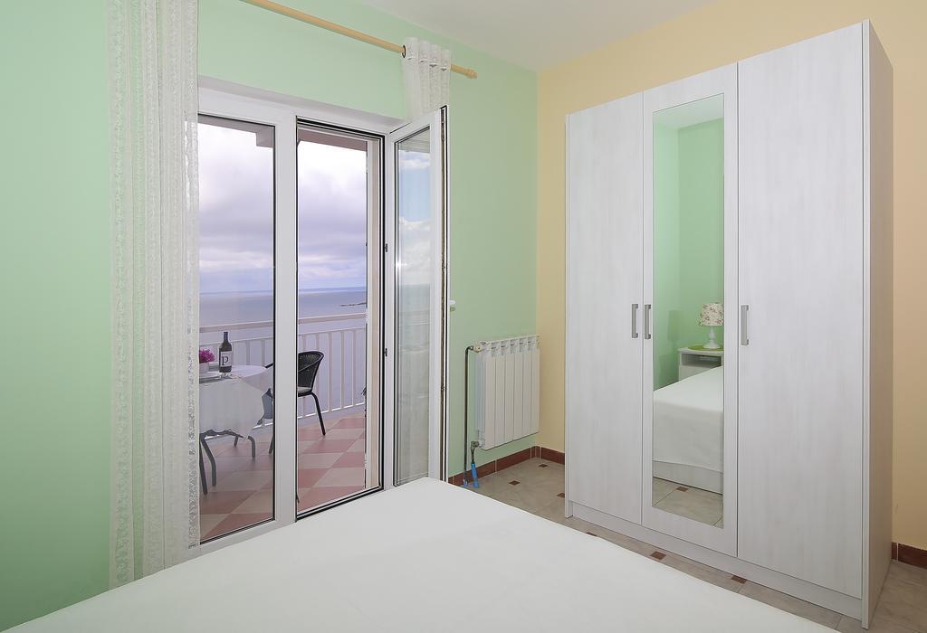 קאבטאט Apartments Bugenvila מראה חיצוני תמונה
